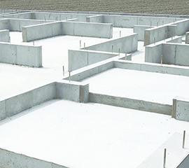 基礎は鉄筋コンクリートのベタ基礎、水平力に強い剛床工法